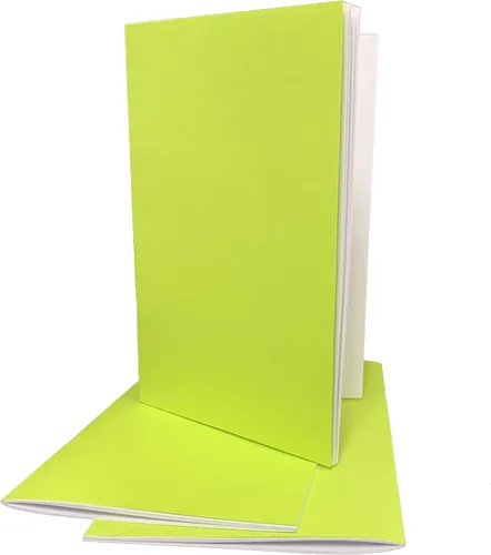 Paquete de 50 folletos en blanco con cubierta verde lima brillante, 32 páginas sin rayas, sin rayas, con papel blanco de 24 libras de 8.5 x 5.5