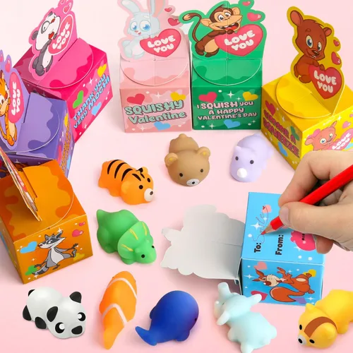 Miniatura 6 de SURCVIO Paquete de 28 regalos para el día de San Valentín para niños, juego de recuerdos de fiesta Mochi Squishies con cajas de tarjetas