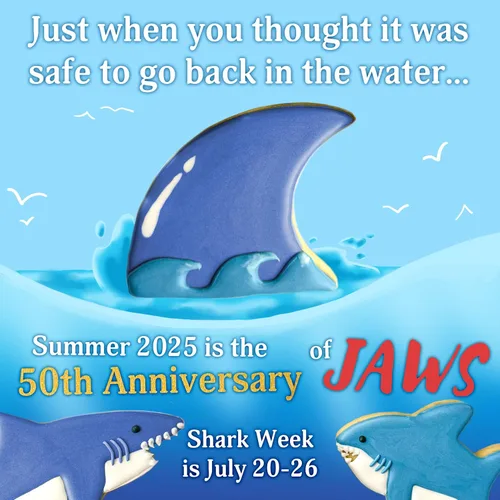 Miniatura 3 de Ann Clark Shark Juego de 2 cortadores de galletas: tiburón, aleta fabricada en Estados Unidos