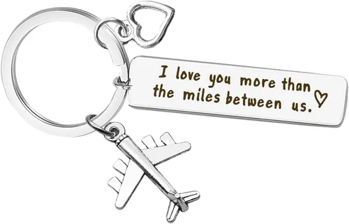 Vadaka Llavero de pareja de larga distancia para novio, novia, con texto en inglés "I Love You More Than The Miles Between Us", joyería para