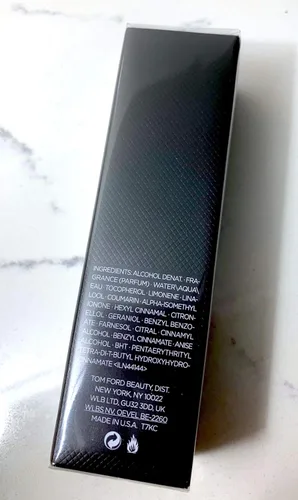 Miniatura 4 de TOM FORD "FUCKING FABULOUS" Eau De Parfum tamaño 0.3 fl oz Atomizador (botella recargable) perfume unisex