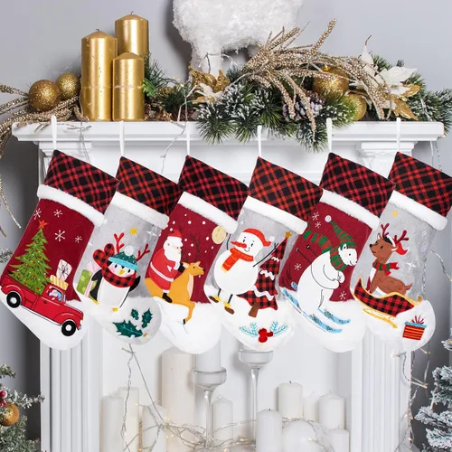 Miniatura 10 de LUBOT Juego de 4 medias de Navidad grandes para la familia, 20 pulgadas, silueta de búfalo rojo a cuadros para colgar en la chimenea, decoración