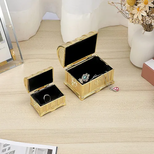 Miniatura 3 de Hipiwe Joyero de metal vintage grande del tesoro, aretes de pecho, collar y recuerdo para niñas, mujeres (dorado, mediano)
