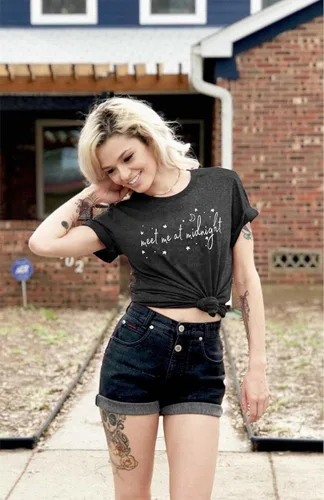 Miniatura 3 de Camiseta de álbum para mujer, camiseta con texto en inglés "Meet Me at Midnight", camiseta de concierto para mujer, camiseta con gráficos vintage