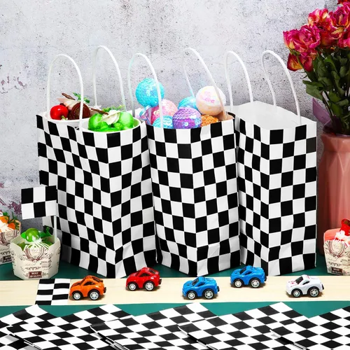 Miniatura 5 de Gersoniel 24 bolsas a cuadros para golosinas de carreras, color blanco y negro, bolsas a cuadros con temática de racecar, contenedores de dulces