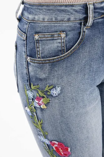Miniatura 6 de Jeans acampanados bordados florales para mujer, pantalones de mezclilla retro inspirados en la vendimia