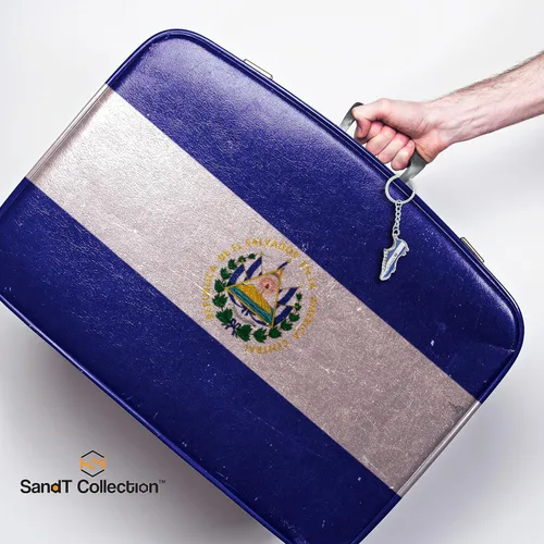Miniatura 3 de SandT Collection Llavero con la bandera de El Salvador - Juego de 3