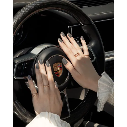 Miniatura 4 de Hard Rock x Red Carpet Manicura Otoño 2021 Colección de polvos de inmersión para uñas