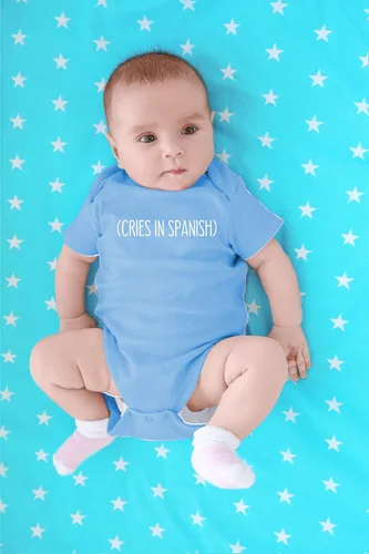 Miniatura 4 de CBTwear Cries in Spanish - Divertida familia bilingüe - Lindo mono de bebé de una pieza para bebé