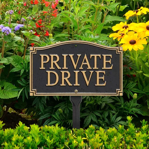 Miniatura 3 de Whitehall Productos Private Drive Pared/Placa de declaración de césped, negro/dorado