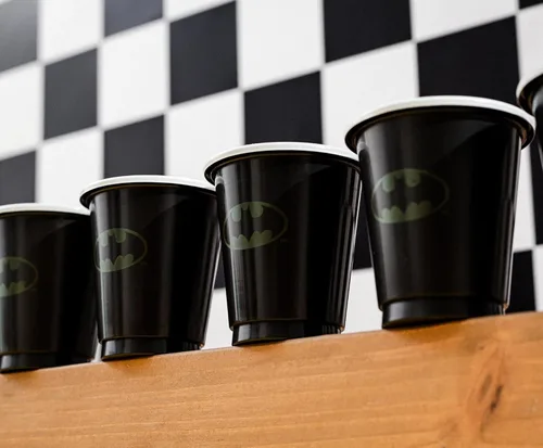 Miniatura 8 de Silver Buffalo DC Comics Batman - Paquete de 20 mini vasos desechables de plástico para fiestas, 2 onzas