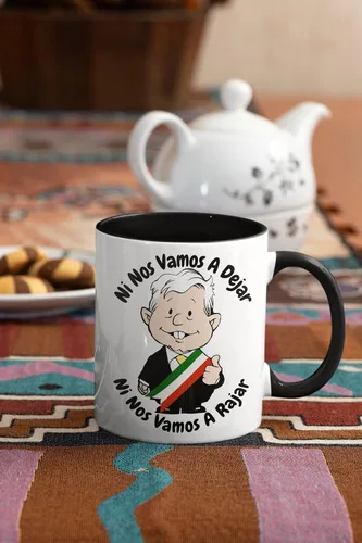 Miniatura 5 de AMLO - Taza de café Ni Nos Vamos A Dejar Ni Nos Vamos A Rajar con divertidos dibujos animados Muñeco AMLITO Taza de cerámica blanca brillante