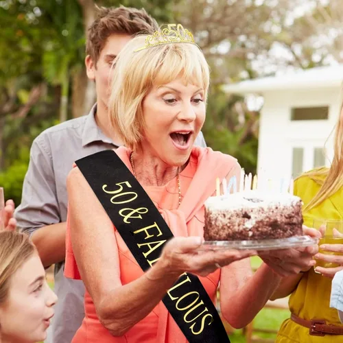 Miniatura 6 de CIEHER Juego de corona y banda de cumpleaños número 50, fabulosos regalos de cumpleaños para mujeres, suministros de fiesta de mamá