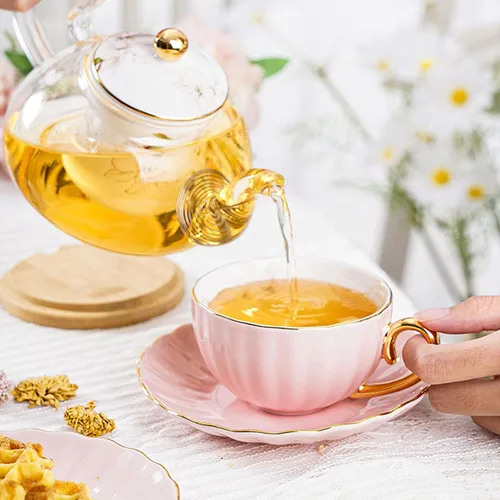 Miniatura 3 de ICHAG Juego de taza y platillo de porcelana de hueso de 18 piezas, tazas de café de calabaza de 7.7 onzas con ribete dorado y cucharas, tazas
