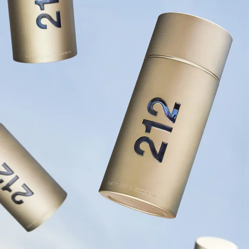 Miniatura 3 de Carolina Herrera 212 Men EDT Spray - Aroma atemporal de madera de sándalo con notas frescas y enérgicas de verde y especias sensuales de pimienta
