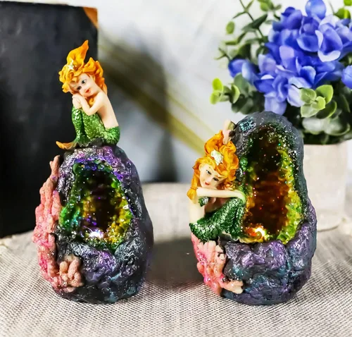 Miniatura 10 de Ebros - Juego de 2 sirenas de fantasía para decoración del hogar (cola azul), diseño de sirenas de cristal de geoda, diseño de corales bajo el mar