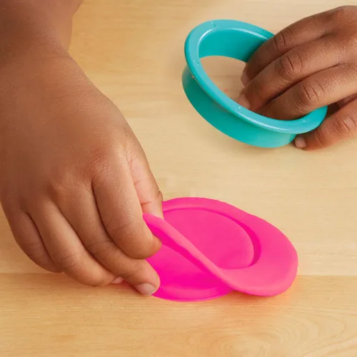 Miniatura 10 de Play-Doh Juego de números y formas con 17 herramientas y 20 barras de plastilina, suministros para el aula de regreso a la escuela, artes