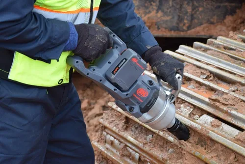 Miniatura 6 de Ingersoll Rand W9491-K2E - Kit de llave de impacto inalámbrica de 20 V de alto par de 1 pulgada, ajuste de torsión de 2600 pies-libras, 2
