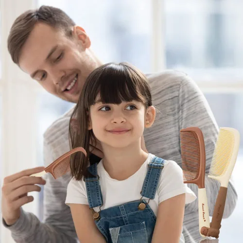 Miniatura 5 de TCOTBE Paquete de 2 peines desenredantes para mujer, mango de peinado bonito, aderezo de dientes finos y peine de corte de pelo para cabello húmedo