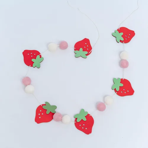 Miniatura 6 de Guirnalda de madera de fresa, decoraciones temáticas de fresa, guirnalda de fieltro de fresa, temática de primer cumpleaños para niña, pancarta