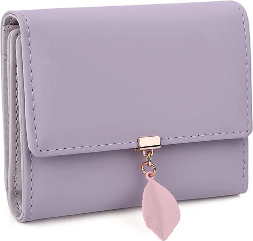 Miniatura 180 de UTO - Cartera pequeña RFID de piel sintética con dije de hoja, cierre de cremallera y tarjetero.