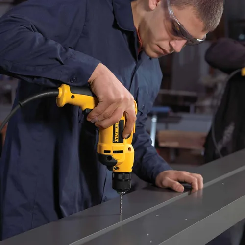 Miniatura 3 de DeWalt DWD112 - Taladro con empuñadura de pistola VSR, 3/8 pulgada, 8.0 Amp, con portabrocas sin llave, completamente de metal