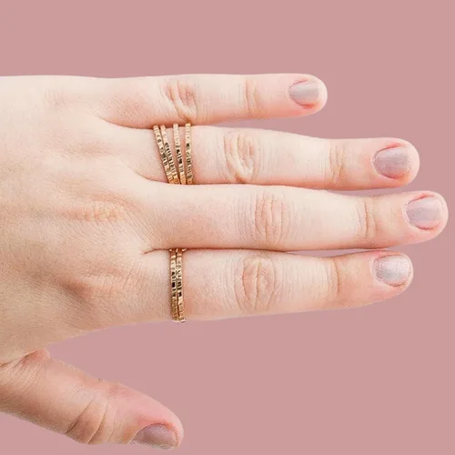 Miniatura 2 de Melanie Golden Jewelry Rugged Stacking Rings Silver, Gold, or Rose Gold Lined Hammered Stackable Ring Bands (2.5, 14K Gold Fill)