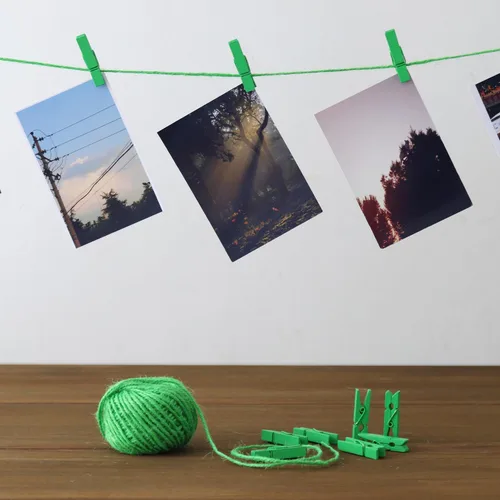 Miniatura 3 de HSTECH 100 piezas de mini pinzas de madera natural verde y 25 m de cuerda de yute, pinzas para ropa de bebé, pinzas de 3.5 cm para manualidades