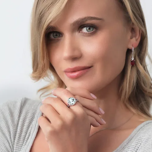 Miniatura 4 de Gem Stone King Anillo de compromiso de plata de ley 925 con aguamarina simulada azul cielo para mujer