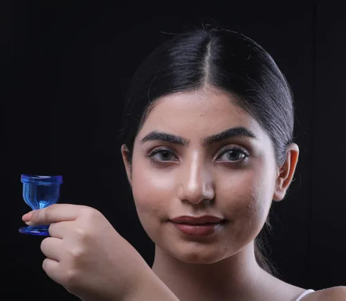 Miniatura 7 de Juego de 2 vasos de lavado de ojos para mantener tus ojos limpios y saludables, color azul