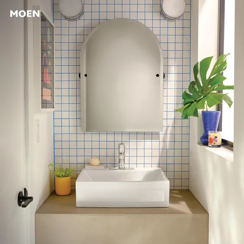 Miniatura 7 de Moen Laris - Grifo cromado de un solo agujero con una manija para lavabo de baño moderno con plato de cubierta opcional y montaje de desagüe