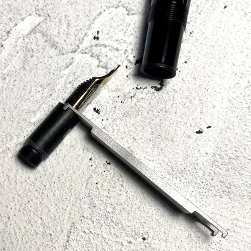Miniatura 2 de Llave de herramienta de extracción de pistón y punta estilográfica para Pelikan Montblanc 146
