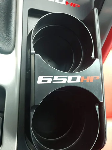 C7 Corvette - Portavasos retráctil, logotipo de 650 HP, nuevo y mejorado con exterior de bloqueo extra resistente que asegura que las botellas de