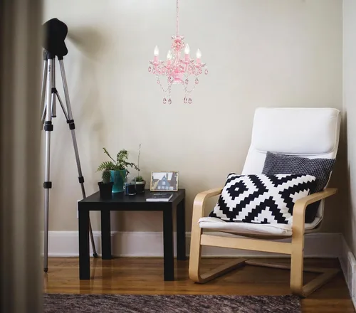 Miniatura 4 de LaLuLa Mini Lámpara de Araña con Cristales de Acrílico Lámpara de Araña Rosa de 4 Luces Lámparas de Araña Modernas para Dormitorio y Habitación