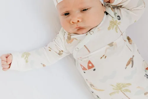 Miniatura 13 de Copper Pearl Gorro de bebé con nudo superior elástico suave Millie