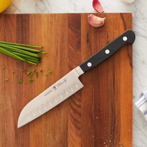 Miniatura 2 de HENCKELS Cuchillo Santoku clásico de 5 pulgadas, diseño alemán informado por más de 100 años de maestría, negro/acero inoxidable