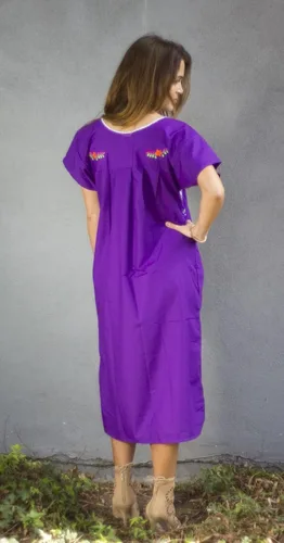 Miniatura 3 de Vestido bordado de Liliana Cruz estilo campesina mexicana