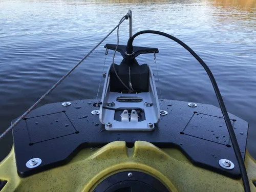 Miniatura 5 de Wilderness Systems Placa de montaje de popa de kayak Gen 2 Compatible con kayaks ATAK 120 Montaje de motor Torqueedo Montaje en poste