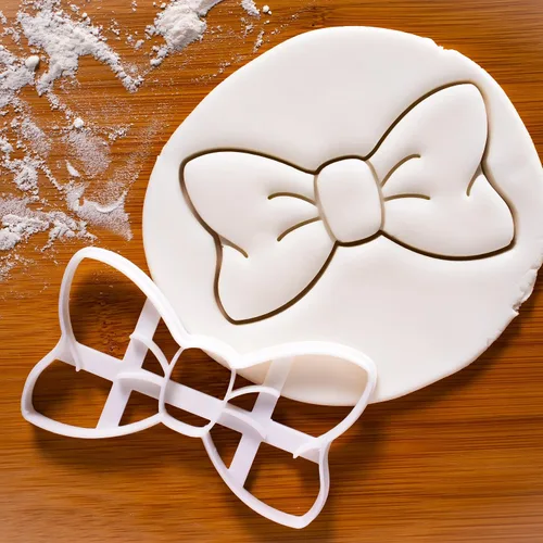 Miniatura 2 de Cortador de galletas con pajarita femenina, 1 pieza - Bakerlogy