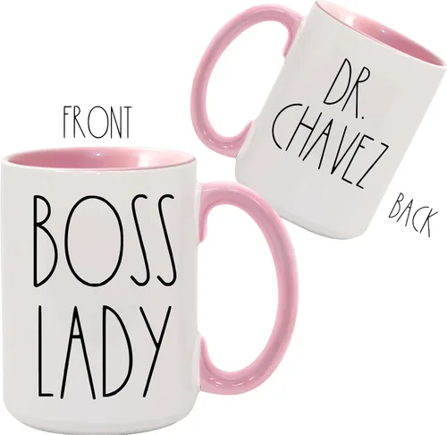 Miniatura 2 de BOSS LADY Farmhouse - Taza de cerámica de 15 onzas con inspiración estilo flaco Font PINK! Tu texto personalizado en la parte posterior