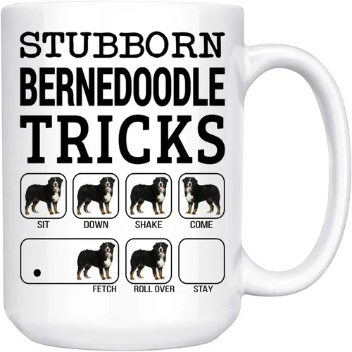 Regalos divertidos para hombres, mujeres, amantes de los cachorros, Stubborn Bernedoodle Tricks, taza de café blanca de 15 onzas