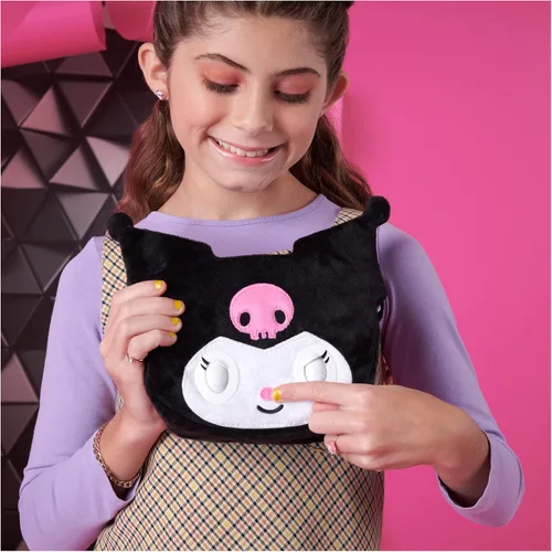 Miniatura 5 de Purse Pets, Sanrio Hello Kitty and Friends, Kuromi - Juguete interactivo para mascotas y bolso cruzado kawaii, más de 30 sonidos y reacciones, Negro