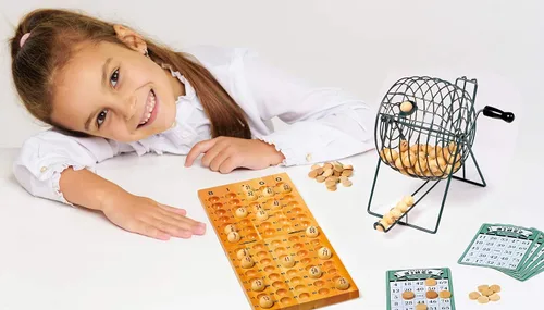 Miniatura 2 de small foot Juego de bingo 1831 con máquina mezcladora tambor de lotería hecho de metal, materiales de juego hechos de madera, a partir de 6 años