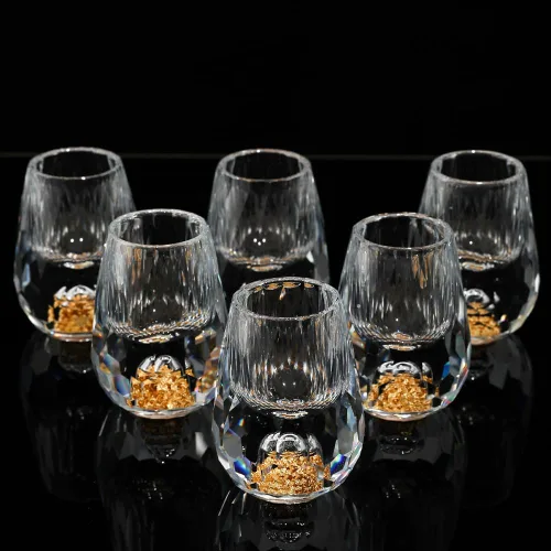 SIYOUKI Juego de vasos de chupito de cristal 0.5oz, decorado con copos de hoja de oro de 24K, sin plomo, juego hecho a mano adecuado para MaoTai,