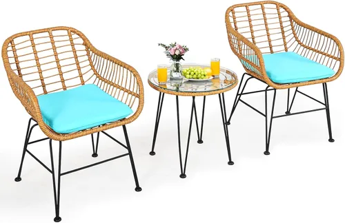 Tangkula Juego de 3 piezas de patio bistró, juego de conversación de ratán con 2 sillones acolchados y mesa de centro redonda de cristal, juego de