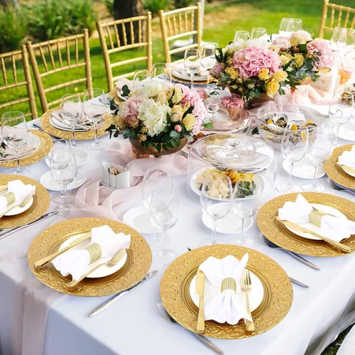 Miniatura 6 de Uiifan 24 Piezas Platos Base Antiguos a Granel 13'' Platos de Plástico en Relieve para Cena Platos Base Redondos Florales para Boda Cargadores Dorado