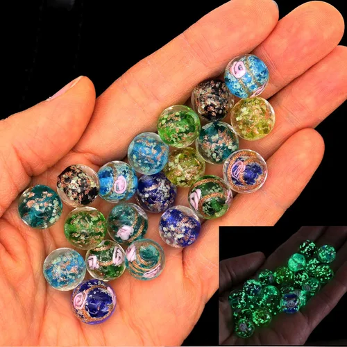 Artsy Crafts - 60 cuentas surtidas de luciérnaga que brillan en la oscuridad de 0.472 in (0.472 in), cuentas de vidrio luminosas para hacer joyas,