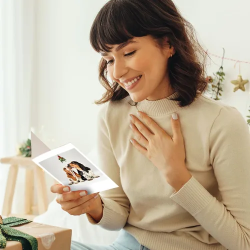 Miniatura 7 de Tarjetas fotográficas de Navidad, Basset Hounds bajo el muérdago (6 tarjetas con sobres blancos), perfectas para alguien especial