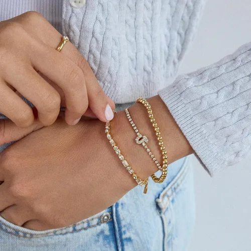 Miniatura 4 de BaubleBar Juego de pulsera Pisa para mujer, tres pulseras de cuentas chapadas en oro, joyería de moda, regalo de moda