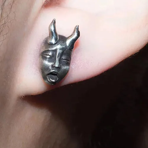 Miniatura 4 de Pendientes de demonio gótico con máscara de fantasma de diablo Prajna para bebé con cara de bebé, pequeños aretes de terror de Halloween